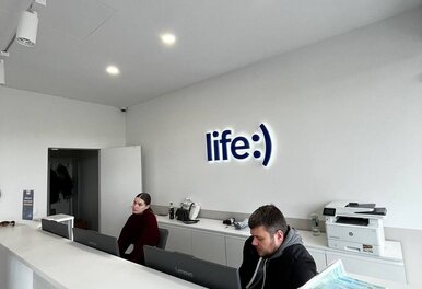 Первый флагманский салон сотового оператора LIFE