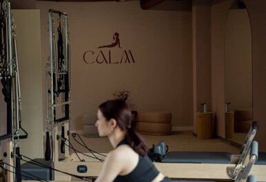 Студия пилатеса на реформерах Calm