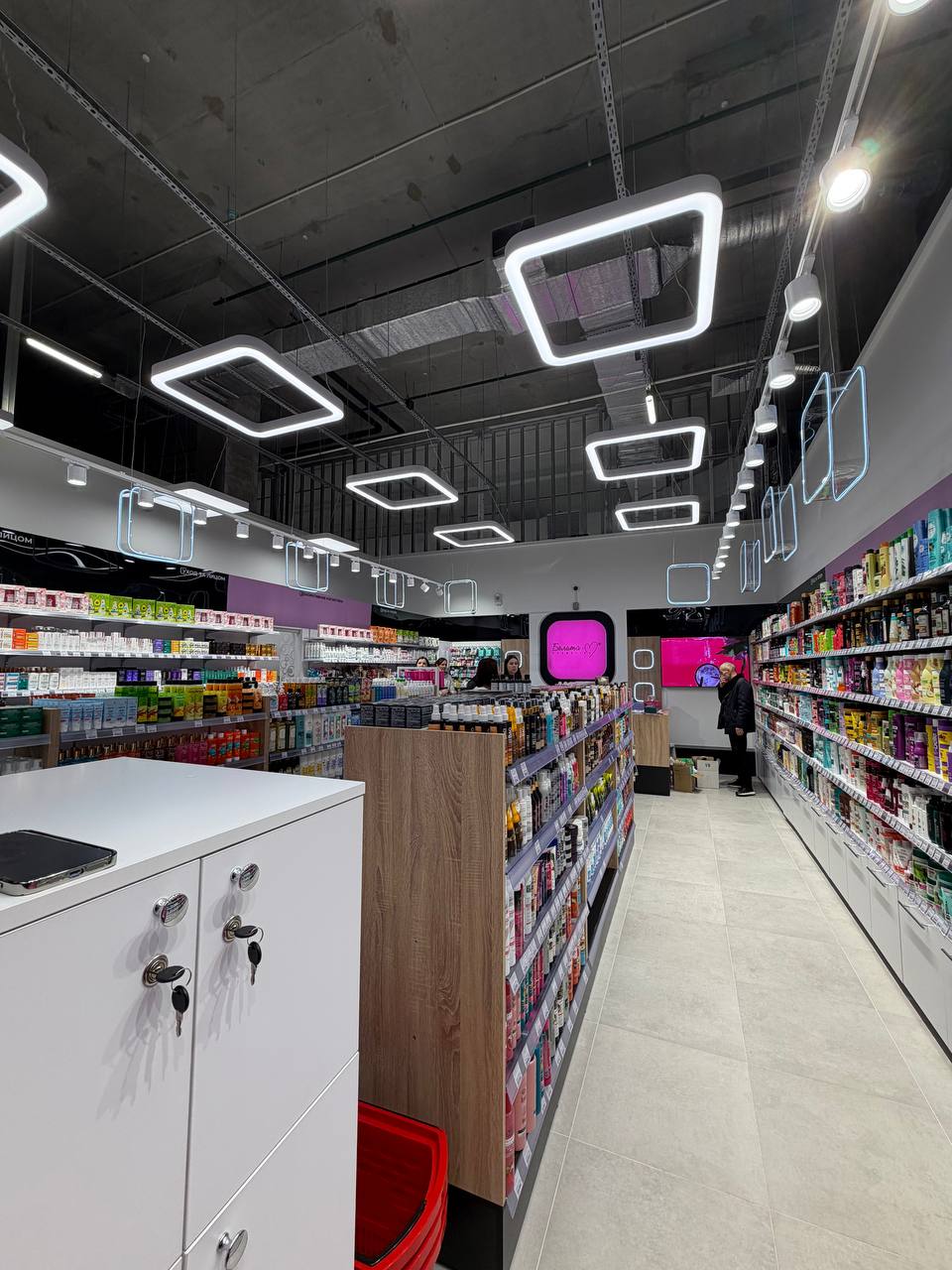 Белита-М в ТЦ Avia Mall