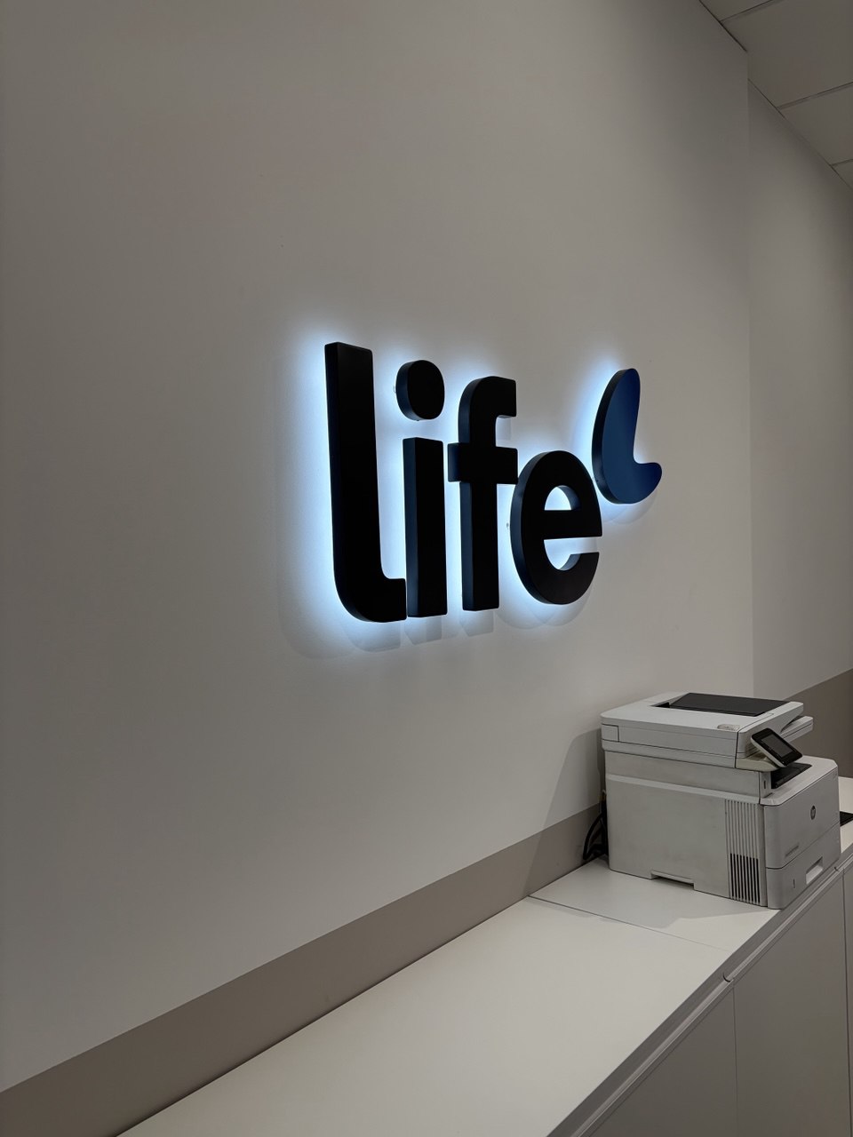 Салон Life в ТЦ Зеркало