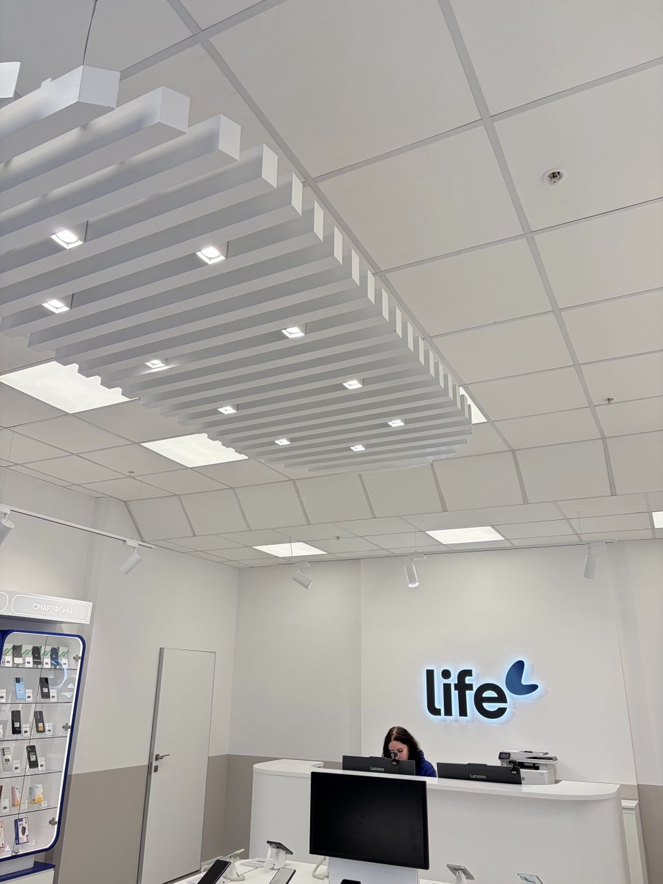 Салон Life в ТЦ Зеркало